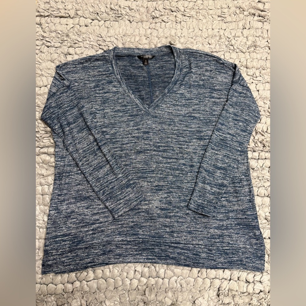 Banana Republic luxespun lightweight V-Neck Sweater